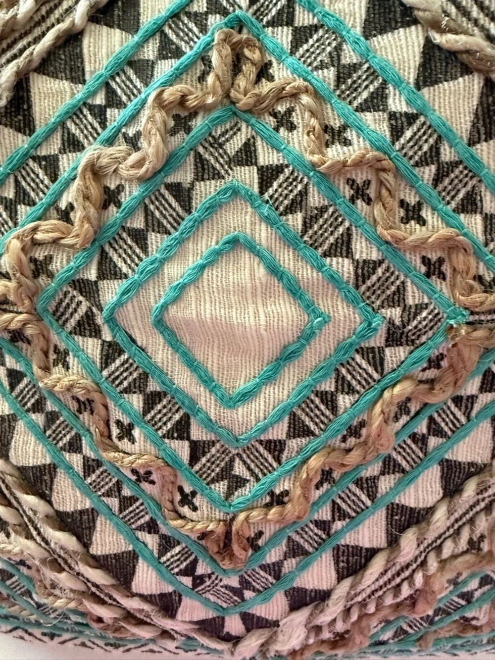 New! SURYA Kazinga Decorative Pillow 20x20